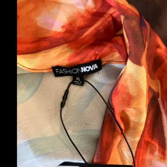 🎄NWT Fashion Nova size XL Jayla Backless Satin Maxi Dress - Picture 7 of 7